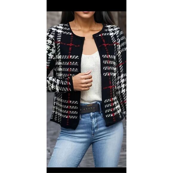 Two piece plaid open front jacket, casual contrast, trim. Pull on skirt with str - Picture 15 of 16